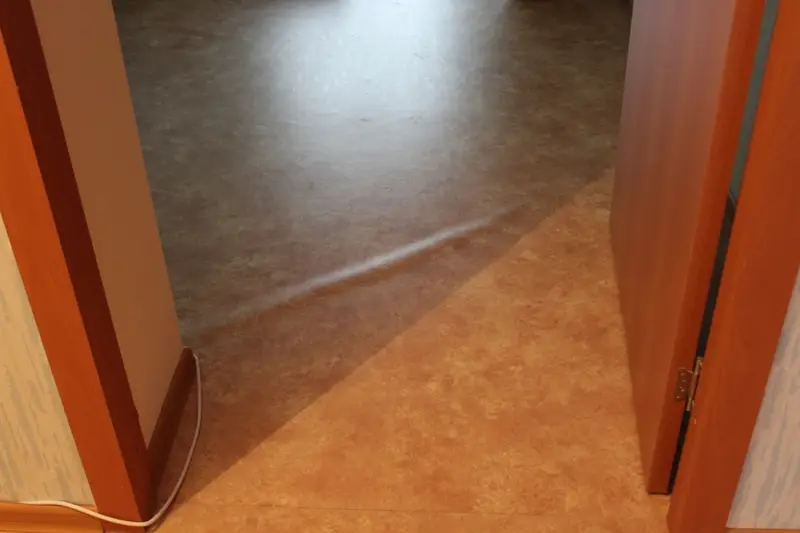 Судебная экспертиза по спору о качестве квартиры: соответствие ДДУ и нарушения строительных норм