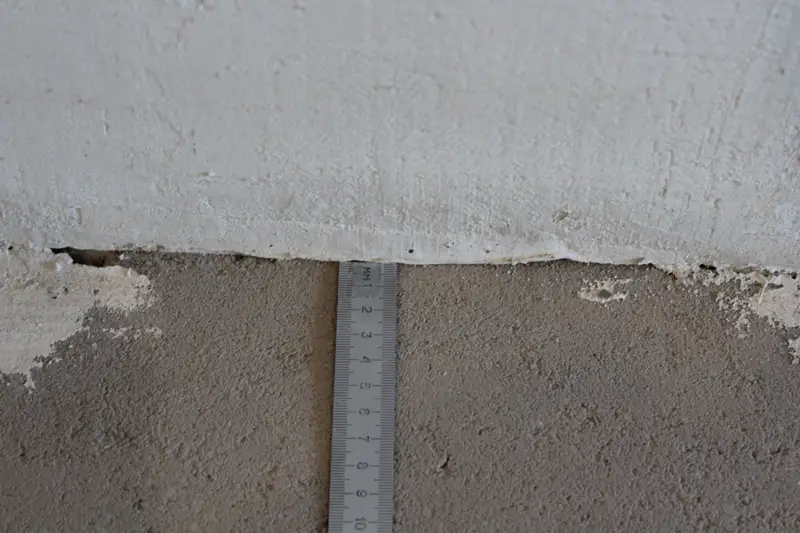 Кейс: низкое качество стяжки, отделки и инженерных решений с расчетом стоимости ремонта