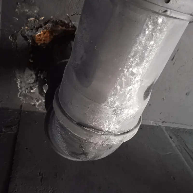 Досудебная экспертиза протечки кровли здания.