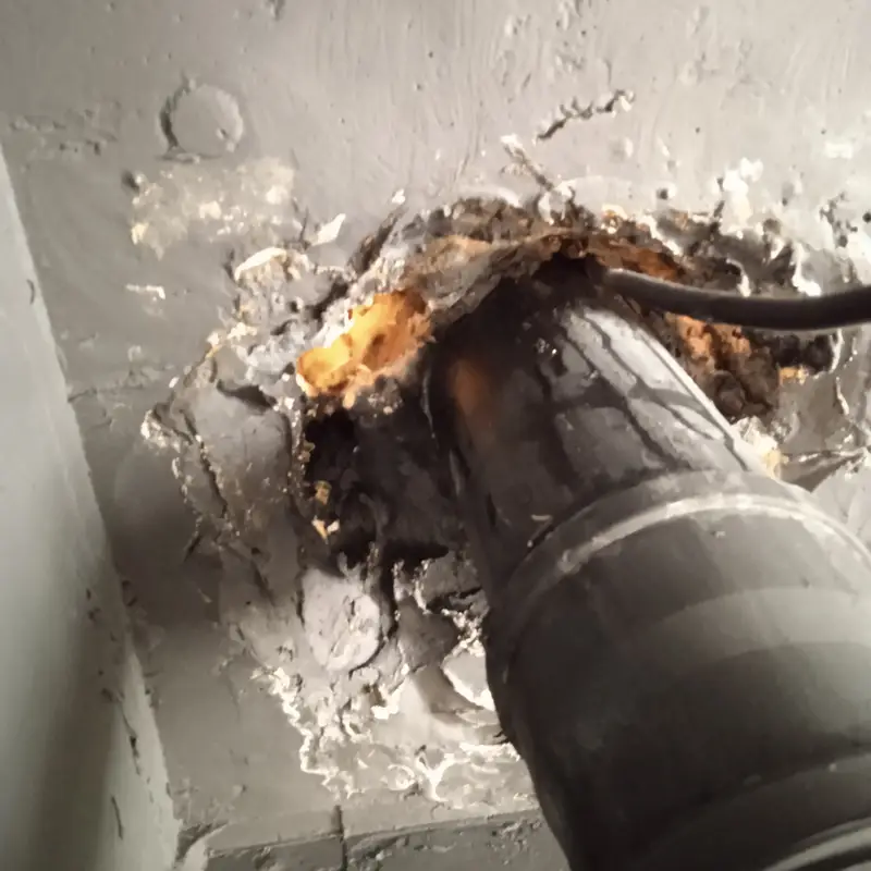 Досудебная экспертиза протечки кровли здания.