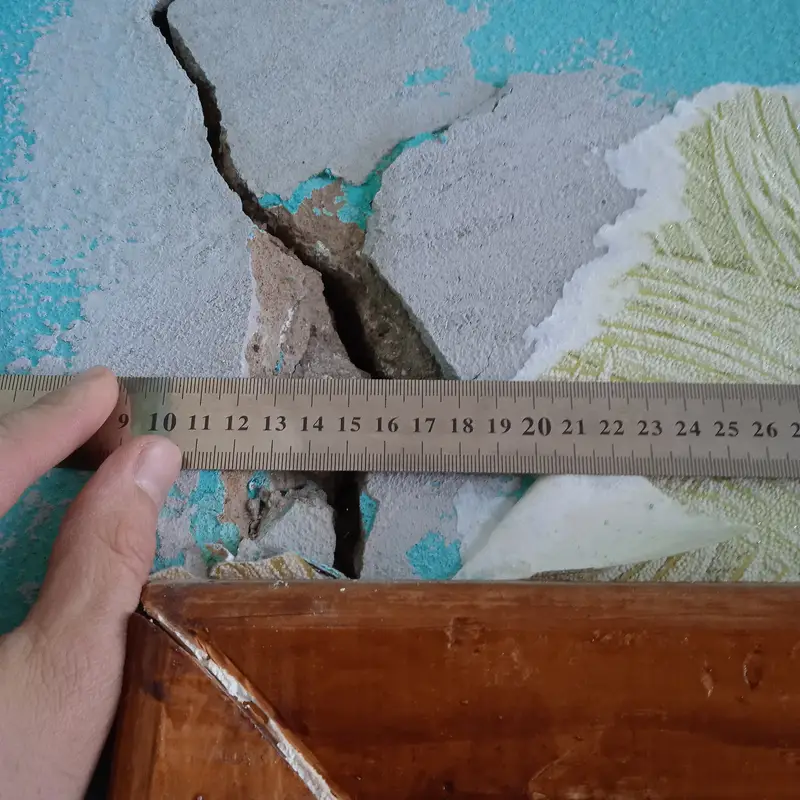 Кейс: строительные дефекты жилого дома вследствие усадки фундамента и нарушений при строительстве