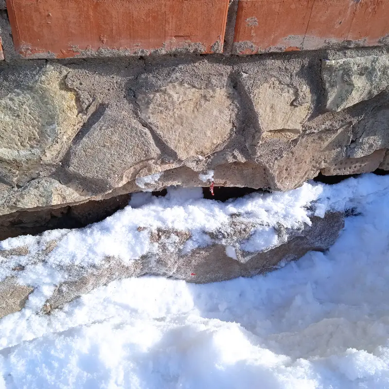 Кейс: строительные дефекты жилого дома вследствие усадки фундамента и нарушений при строительстве