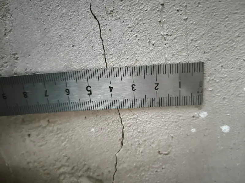 Кейс: оценка ущерба жилому дому после взрыва газа и расчет стоимости восстановления квартир