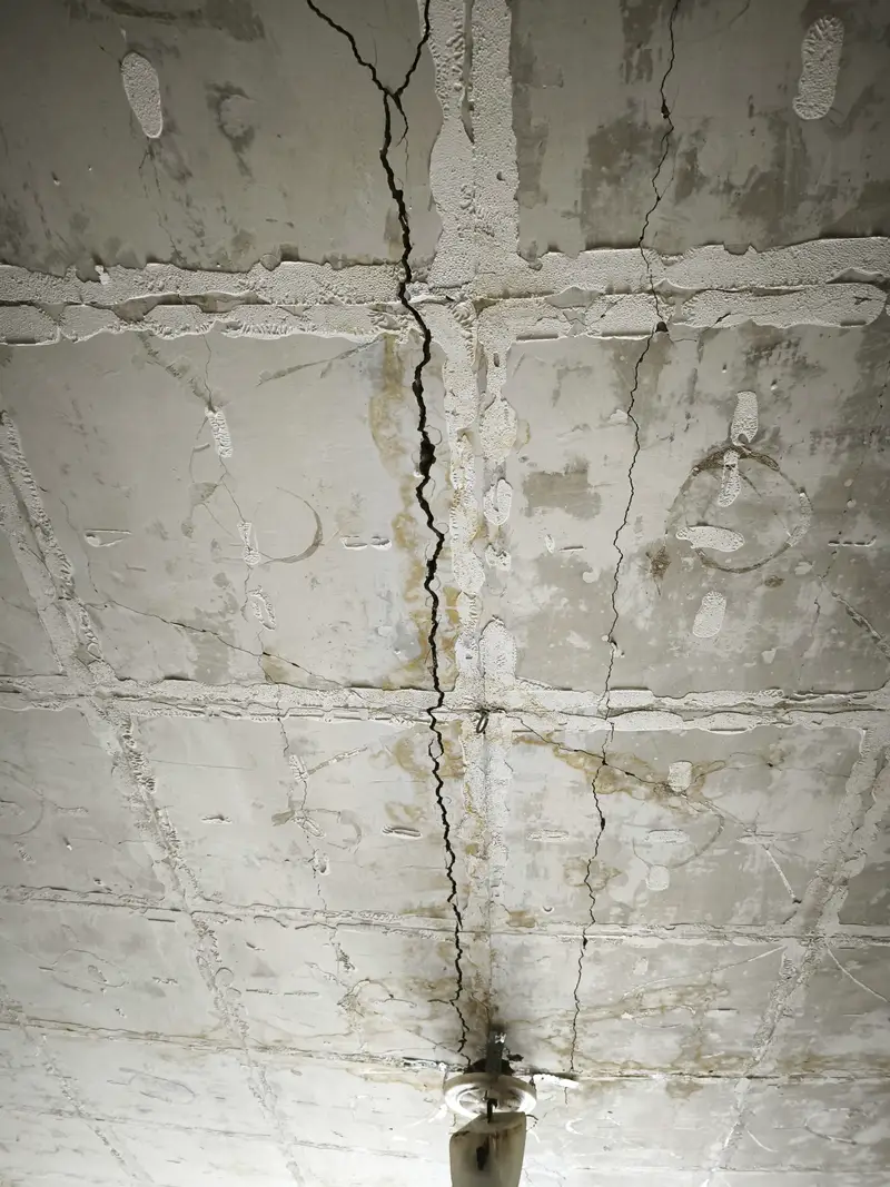 Кейс: оценка ущерба жилому дому после взрыва газа и расчет стоимости восстановления квартир