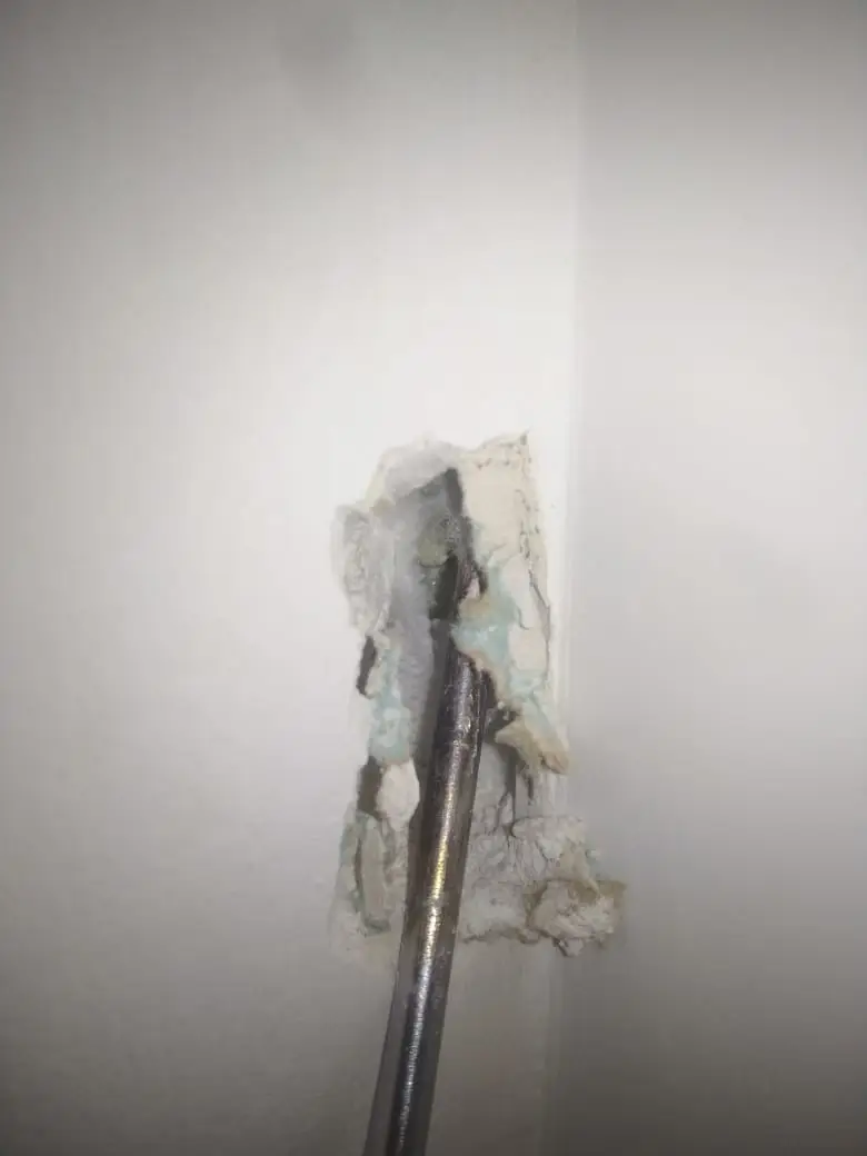 Судебная экспертиза по спору о качестве квартиры: соответствие ДДУ и нарушения строительных норм