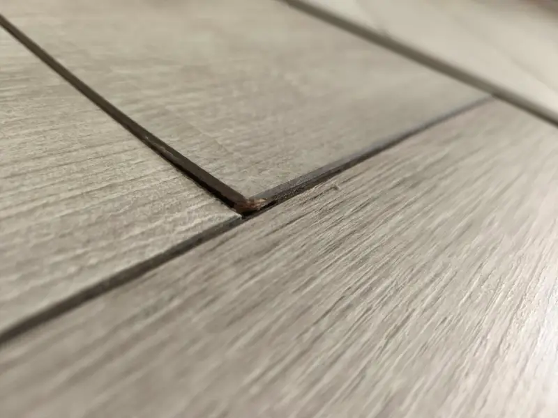 Кейс: повреждение квартиры вследствие залива и расчет стоимости ремонта