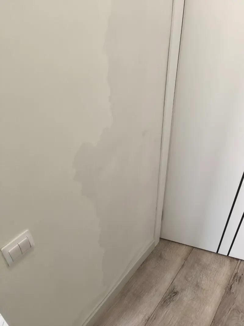 Кейс: повреждение квартиры вследствие залива и расчет стоимости ремонта